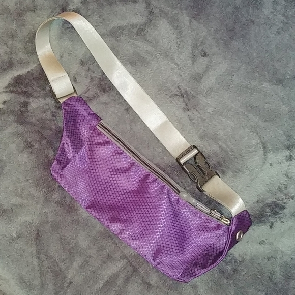 Fannie Pack - Picture 2 of 4